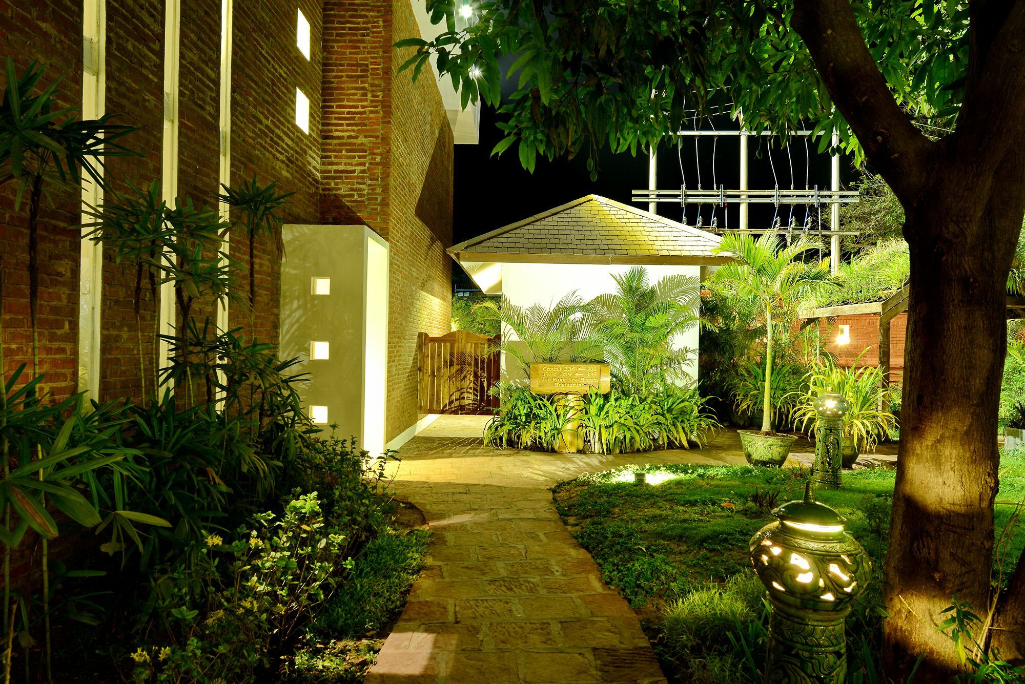 Zfreeti Hotel Nyaung-U Exterior photo
